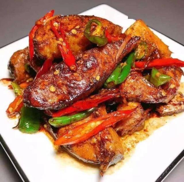 【IM电竞】
美食家常菜推荐：可乐鸡翅 红烧鱼块 荔枝肉（咕噜肉）鲜味下饭(图8)